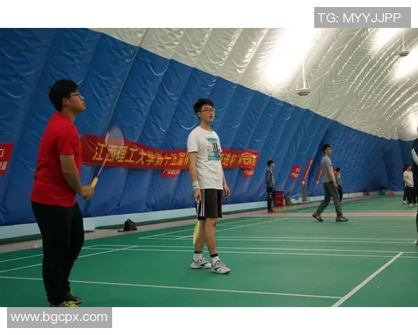 成都羽毛球队在挑战赛中以55分稳居积分榜首位展现强劲实力