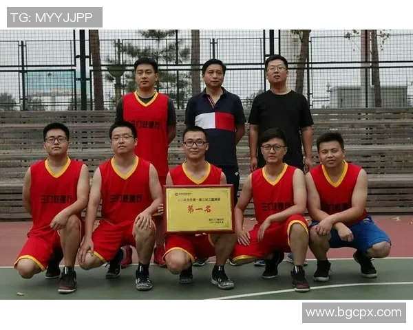 赛后分析:成都篮球队与深圳篮球队的战术意识与表现对比